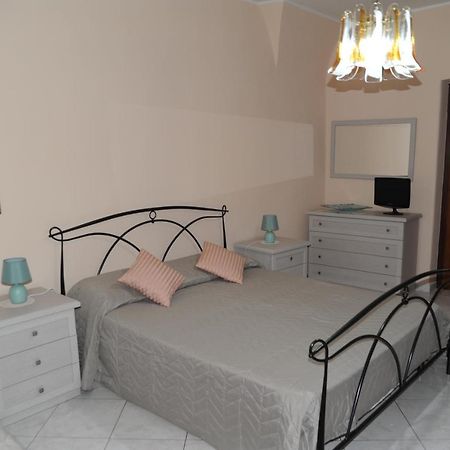 Casa Vacanze Il Nespolo Catânia Exterior foto