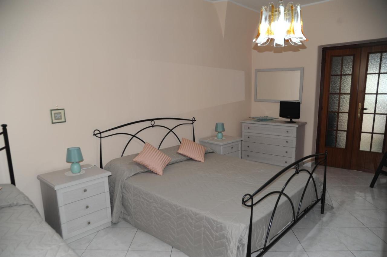 Casa Vacanze Il Nespolo Catânia Exterior foto