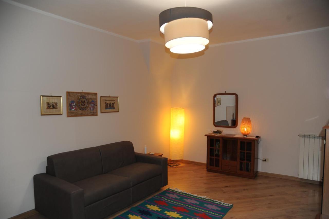 Casa Vacanze Il Nespolo Catânia Exterior foto