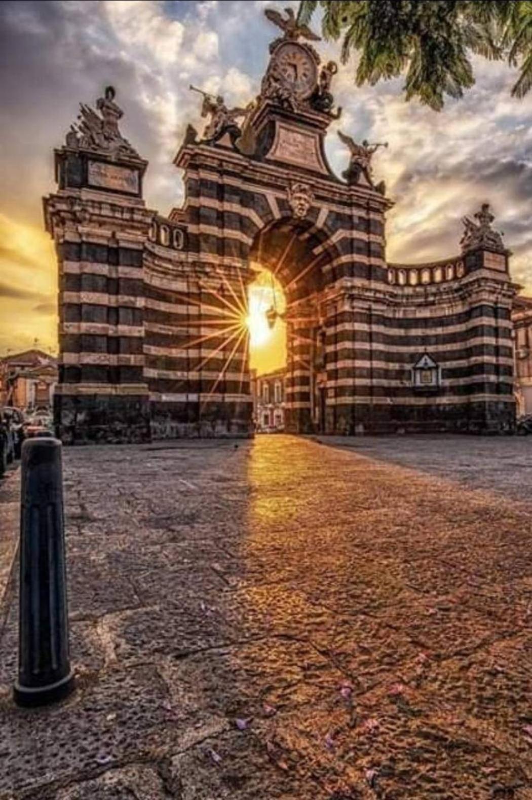 Casa Vacanze Il Nespolo Catânia Exterior foto